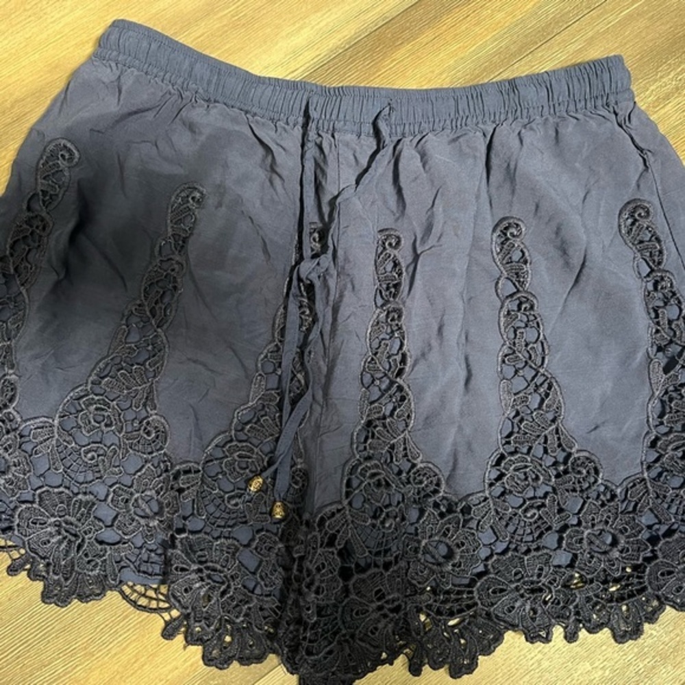 Elevenses Super Cute Blue Shorts- small - Picture 6 of 12